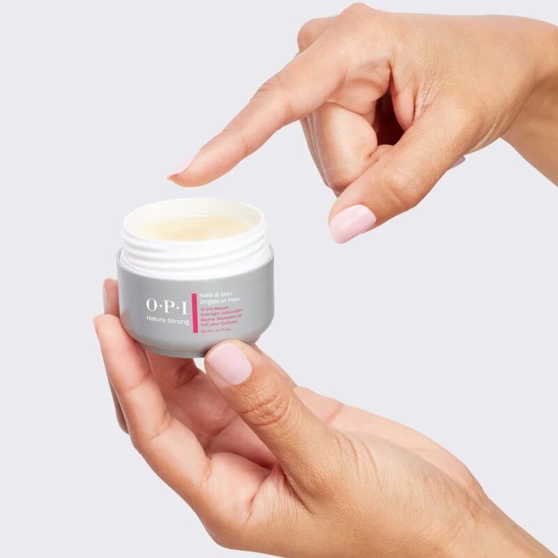 OPI Nature Strong Nails&Skin ajándékszett a körmökre és a körömbőrre