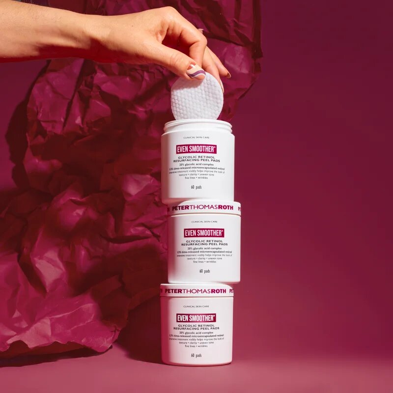 Peter Thomas Roth EVEN SMOOTHER™ Glycolic Retinol Resurfacing Peel Pads arctisztító peeling párnácskát éjszakára 1 kapsz.