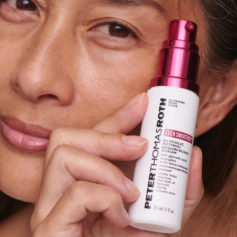 Peter Thomas Roth EVEN SMOOTHER™ Glycolic Retinol Resurfacing Serum intenzív szérum kisimító hatással 30 ml