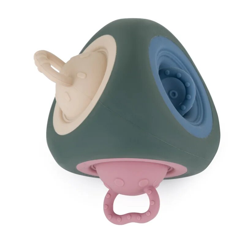Petite&Mars Pop Up Triangle 10m+ rágóka Misty Green 1 db