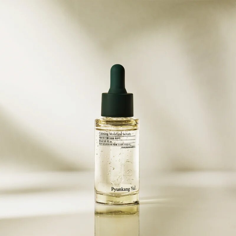 Pyunkang Yul Calming Moisture Serum nyugtató és hidratáló szérum az érzékeny arcbőrre 30 ml
