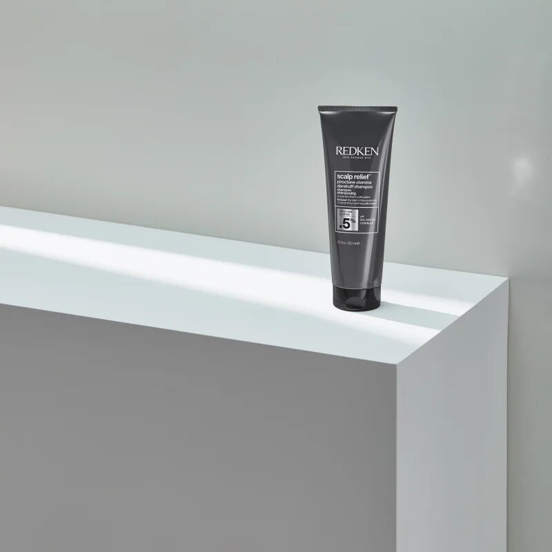 Redken Scalp Relief nyugtató sampon korpásodás ellen 250 ml