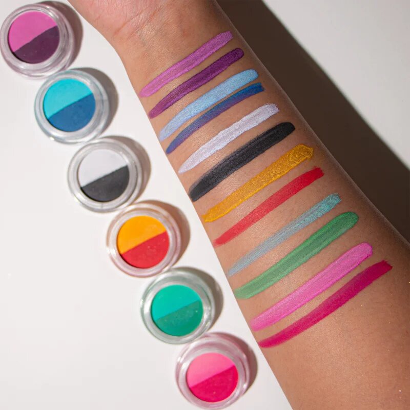 Revolution Relove Water Activated Liner szemhéjtus árnyalat Double Up 68 g