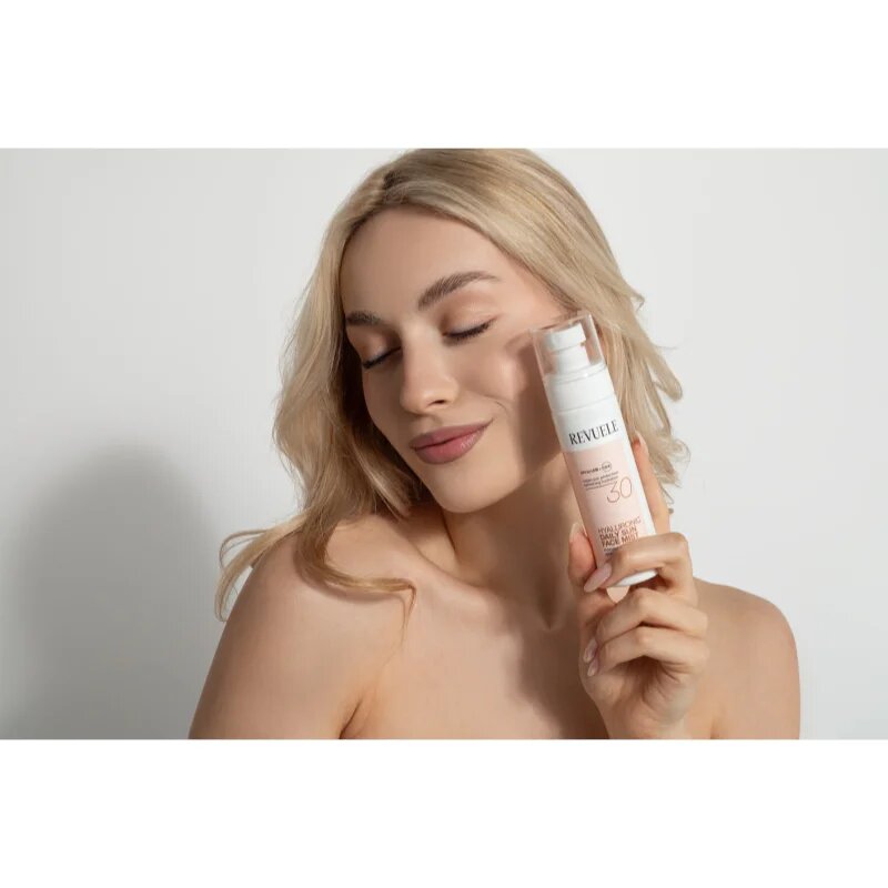 Revuele Daily Sun Hyaluronic Face Mist SPF 30 védő permet hidratáló hatással SPF 30 100 ml