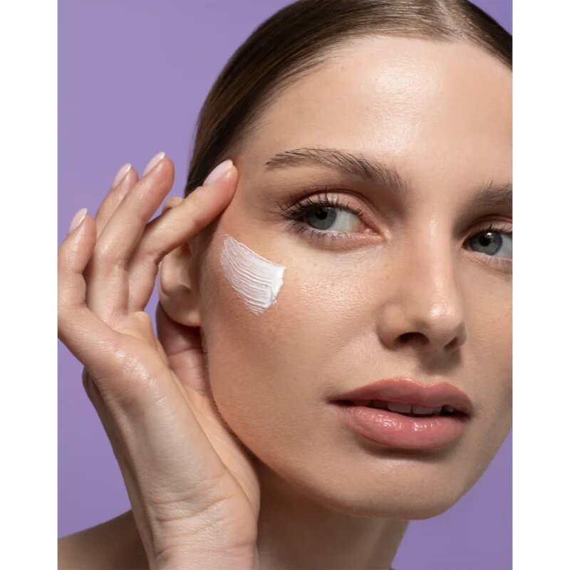 Revuele Retinol Night Cream hidratáló éjszakai krém a ráncok ellen 40 ml