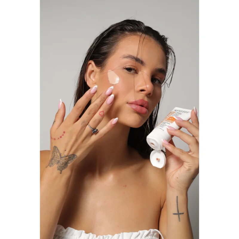 Revuele Sunprotect Tinted Face Cream színező védő krém SPF 50+ árnyalat Light Tint 50 ml