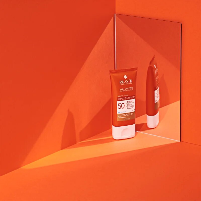 Rilastil Sun System Velvet Touch védő tonizáló krém arcra SPF 50+ 50 ml