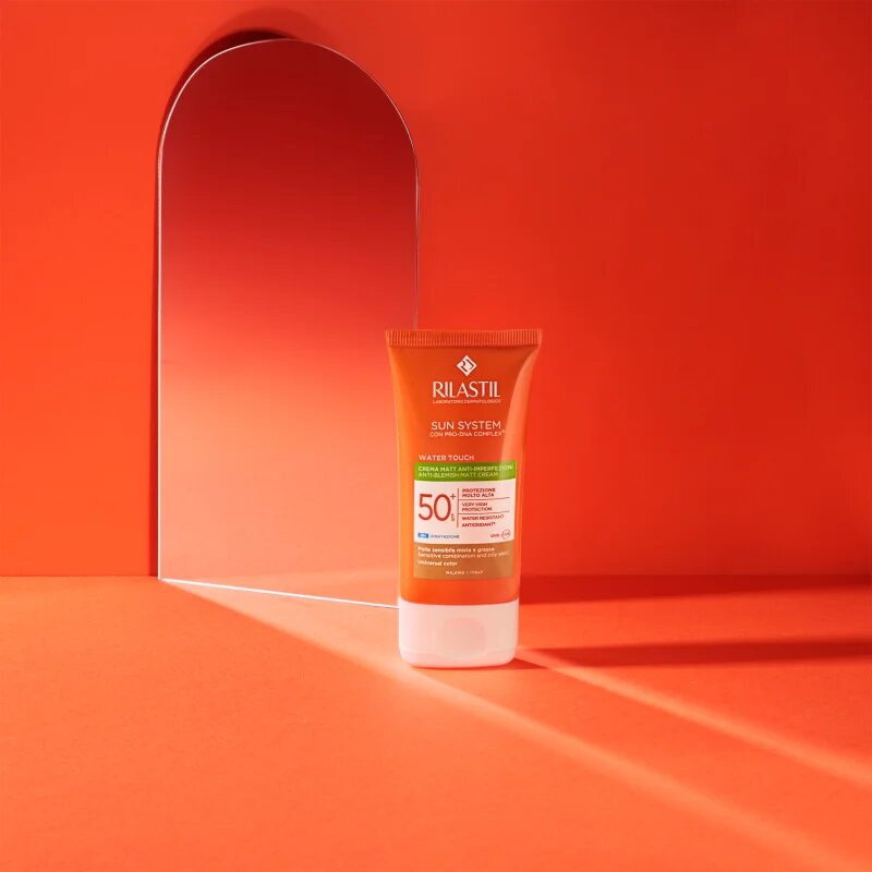 Rilastil Sun System Water Touch védő tonizáló krém arcra kombinált és zsíros bőrre SPF 50+ 50 ml