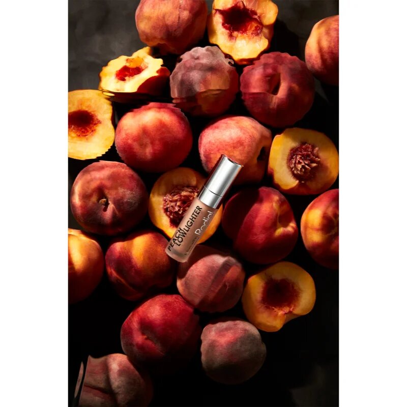 Rodial Peach Lowlighter krémes élénkítő készítmény 55 ml