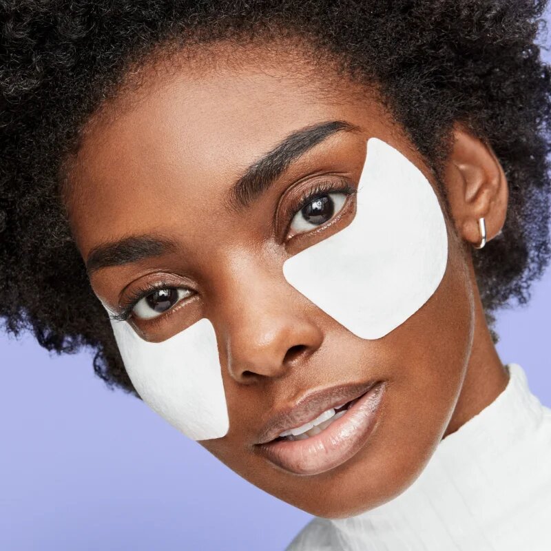 Shiseido Vital Perfection Uplifting & Firming Express Eye Mask kisimító és feszesítő maszk a szem köré 12 db