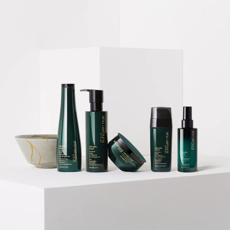Shu Uemura Ultimate Reset sampon festett vegyileg kezelt és szőkített hajra 300 ml