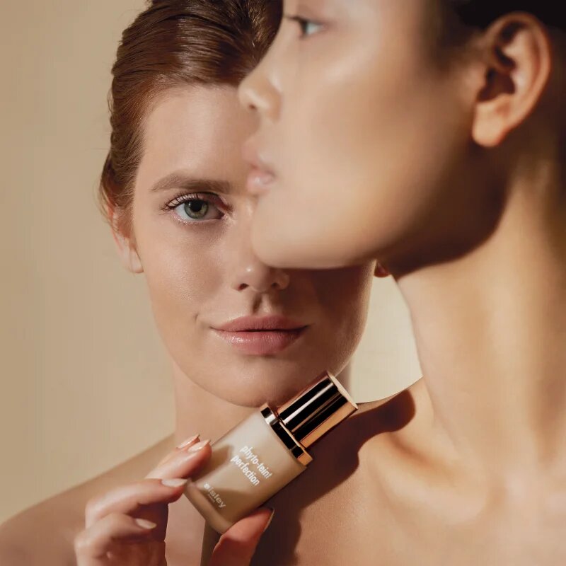 Sisley Phyto-Teint Perfection Magas fedésű alapozó az élénk és kisimított arcbőrért árnyalat 6N Sandalwood 30 ml