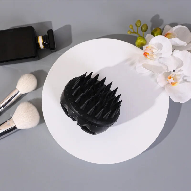 Sister Young Aura Shampoo Brush masszázs kefe a hajra és a fejbőrre Black 1 db