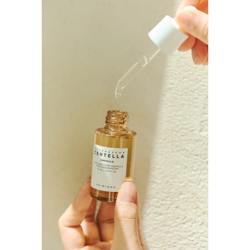 SKIN1004 Madagascar Centella Ampoule hidratáló szérum az érzékeny bőr megnyugtatásához és erősítéséhez 30 ml