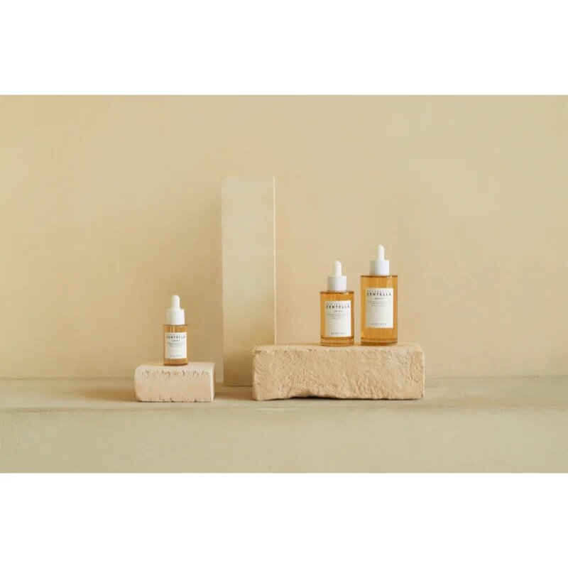 SKIN1004 Madagascar Centella Ampoule hidratáló szérum az érzékeny bőr megnyugtatásához és erősítéséhez 30 ml
