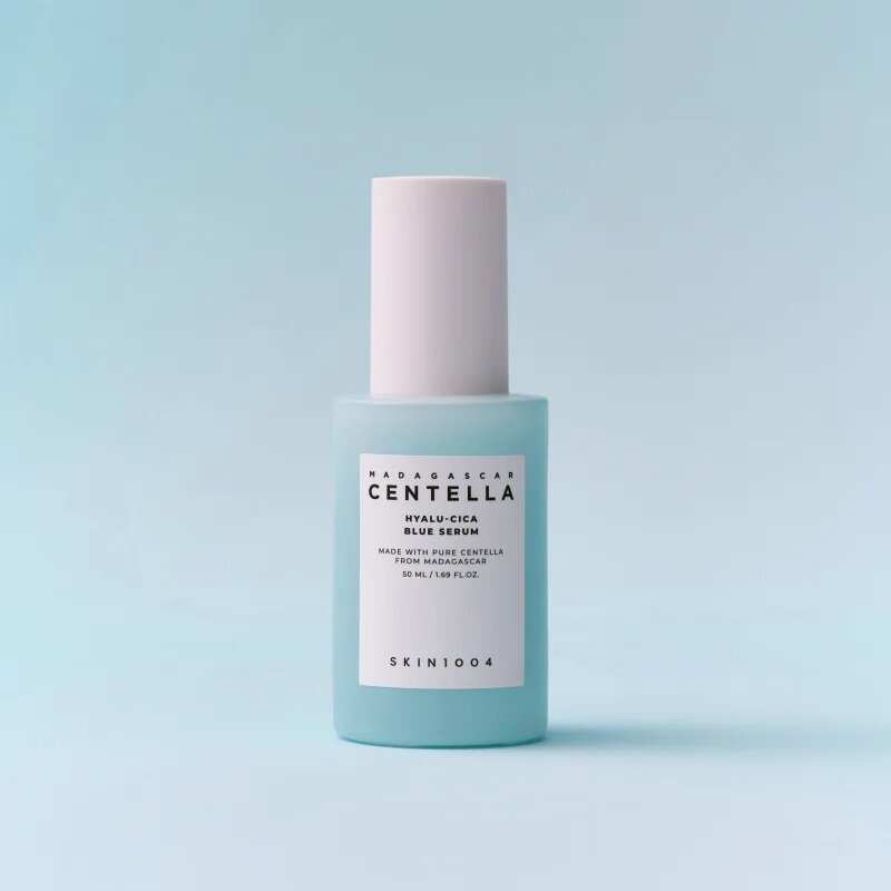 SKIN1004 Madagascar Centella Hyalu-Cica Blue Serum Intenzíven hidratáló szérum az érzékeny bőr megnyugtatásához és erősítéséhez 50 ml