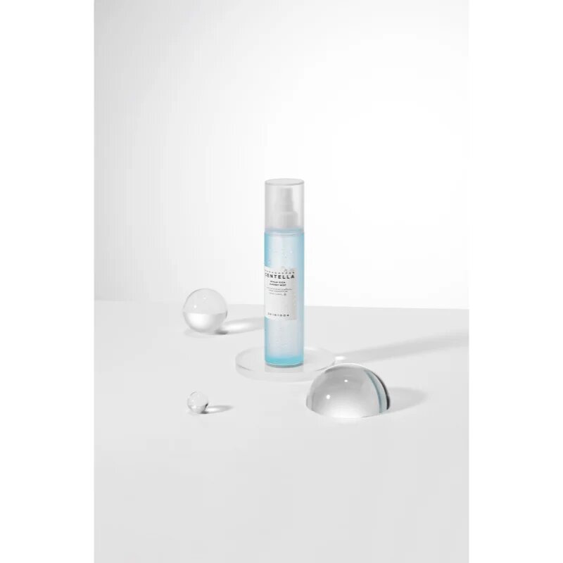 SKIN1004 Madagascar Centella Hyalu-Cica Cloudy Mist hidratáló permet nyugtató hatással 120 ml