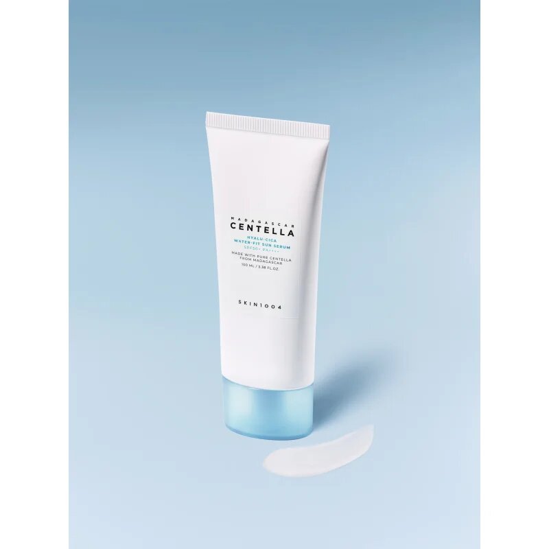 SKIN1004 Madagascar Centella Hyalu-Cica Water-Fit Sun Serum védő szérum hidratáló hatással SPF 50+ 100 ml