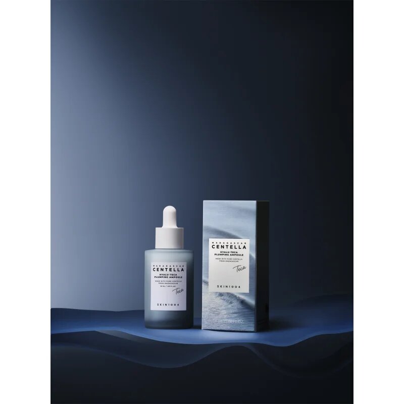 SKIN1004 Madagascar Centella Hyalu-Teca Plumping Ampoule intenzív hidratáló szérum a bőr öregedése ellen és a bőr feszesítéséért 50 ml