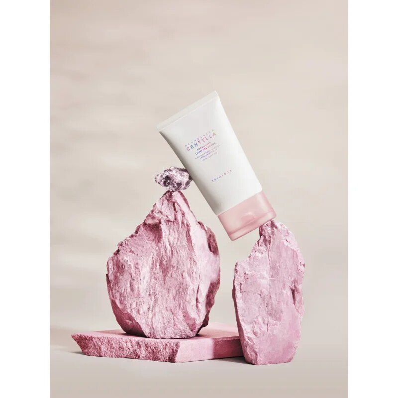 SKIN1004 Madagascar Centella Poremizing Light Gel Cream gyengéd géles krém a bőr kisimításáért és a pórusok minimalizásáért 75 ml