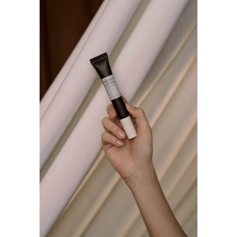 SKIN1004 Madagascar Centella Probio-Cica Bakuchiol Eye Cream szemránckrém nyugtató hatással 20 ml