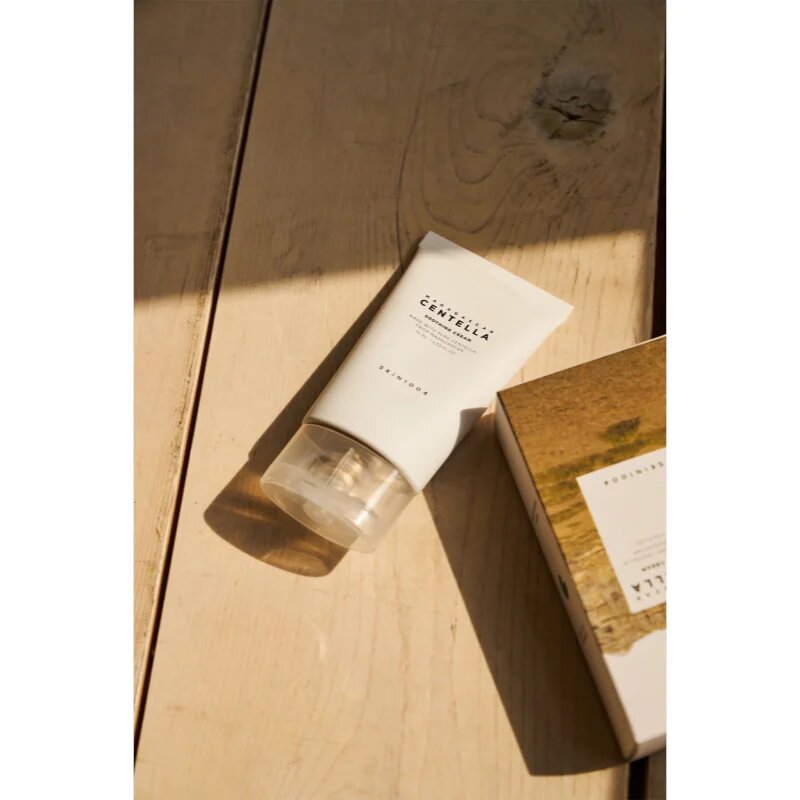 SKIN1004 Madagascar Centella Soothing Cream gazdag tápláló és nyugtató krém az arcbőr regenerálására és megújítására 75 ml