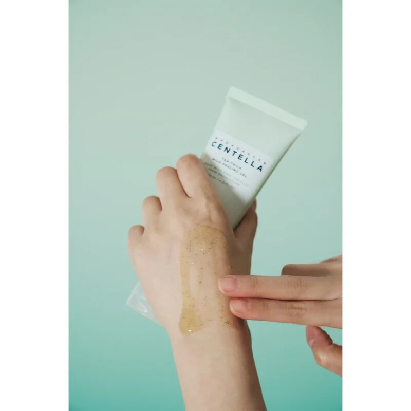 SKIN1004 Madagascar Centella Tea-Trica Mild Peeling Gel peeling gél nyugtató hatással 125 ml