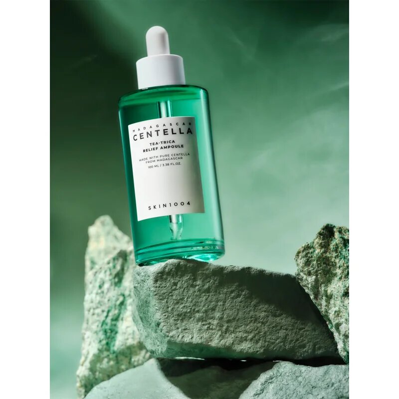 SKIN1004 Madagascar Centella Tea-Trica Relief Ampoule nyugtató arcszérum problémás és pattanásos bőrre 100 ml