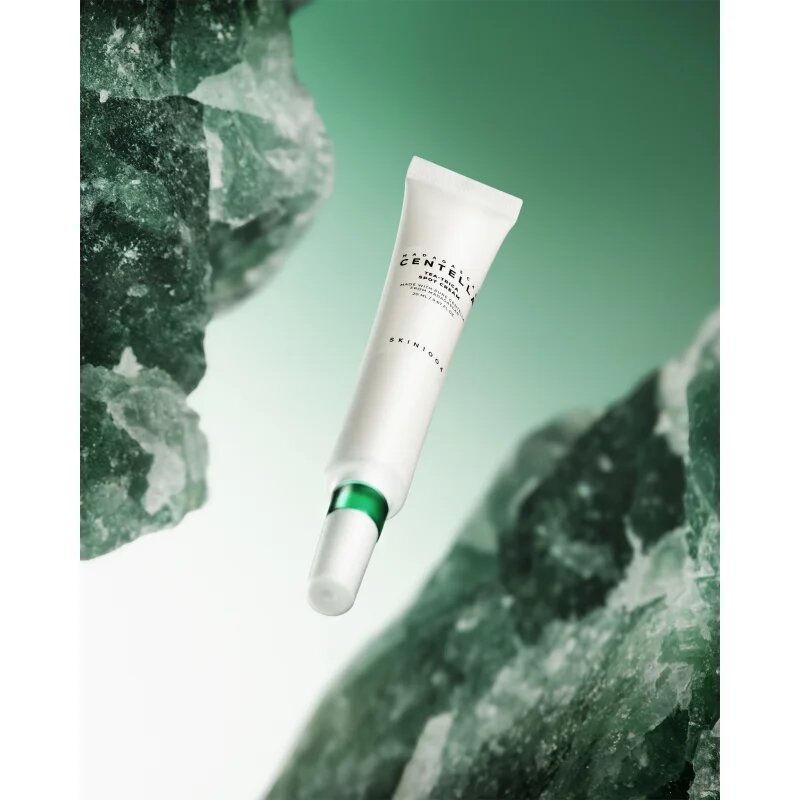 SKIN1004 Madagascar Centella Tea-Trica Spot Cream helyi ápolás pattanásos bőrre nyugtató hatással 20 ml