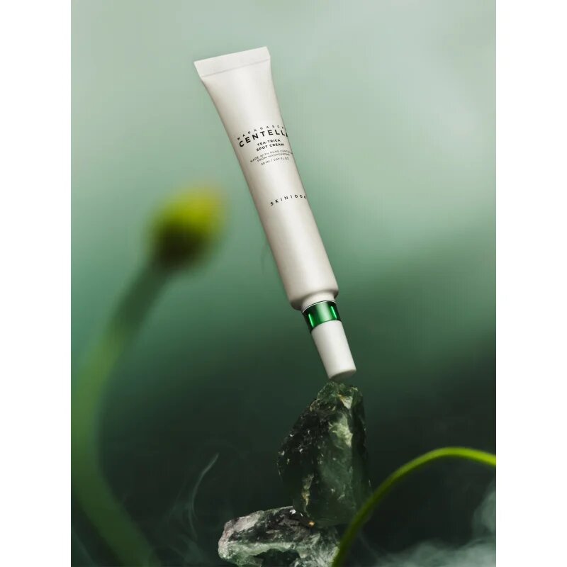 SKIN1004 Madagascar Centella Tea-Trica Spot Cream helyi ápolás pattanásos bőrre nyugtató hatással 20 ml