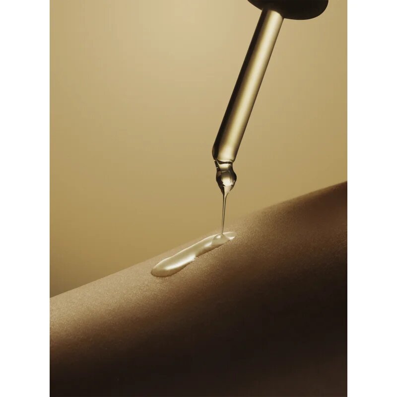 SKIN1004 Madagascar Centella Teca Ampoule intenzív szérum az arcbőr megnyugtatására 50 ml