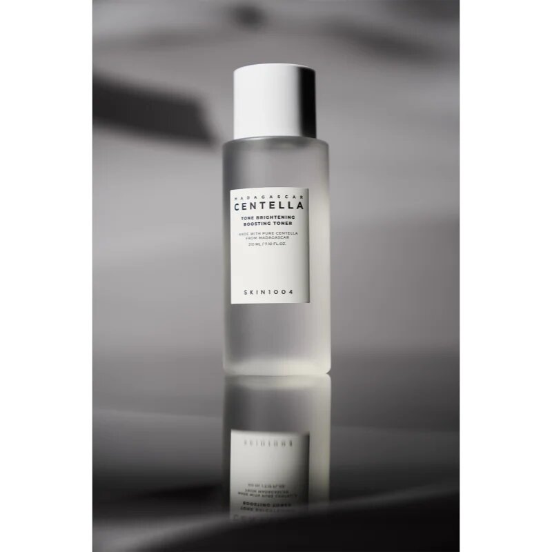 SKIN1004 Madagascar Centella Tone Brightening Boosting Toner frissítő hidratáló tonik 210 ml