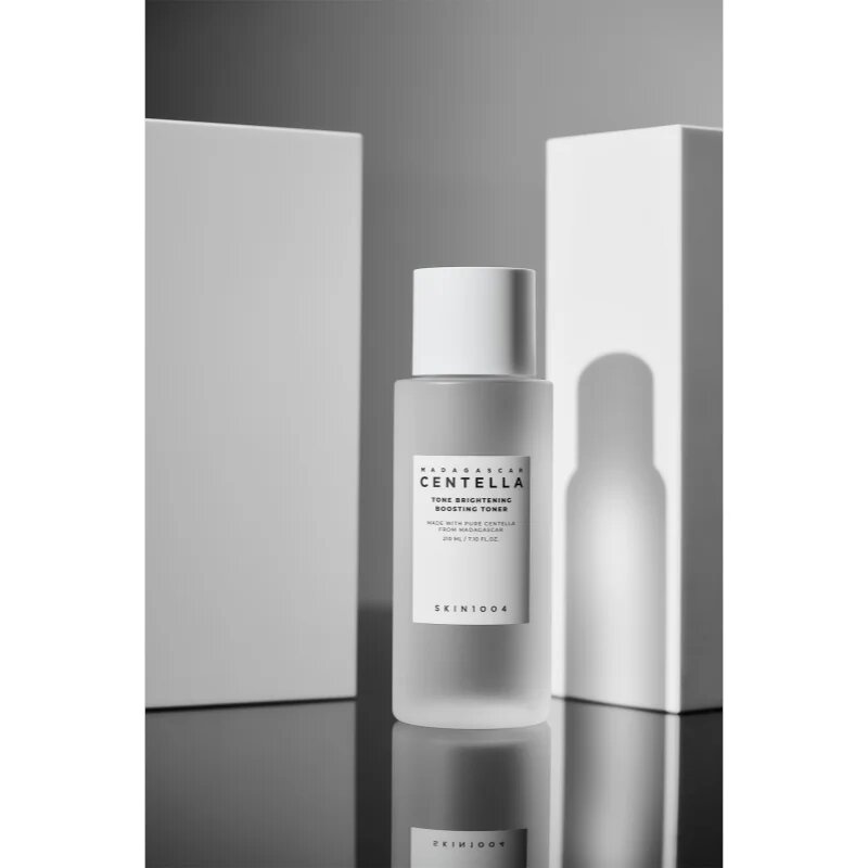 SKIN1004 Madagascar Centella Tone Brightening Boosting Toner frissítő hidratáló tonik 210 ml