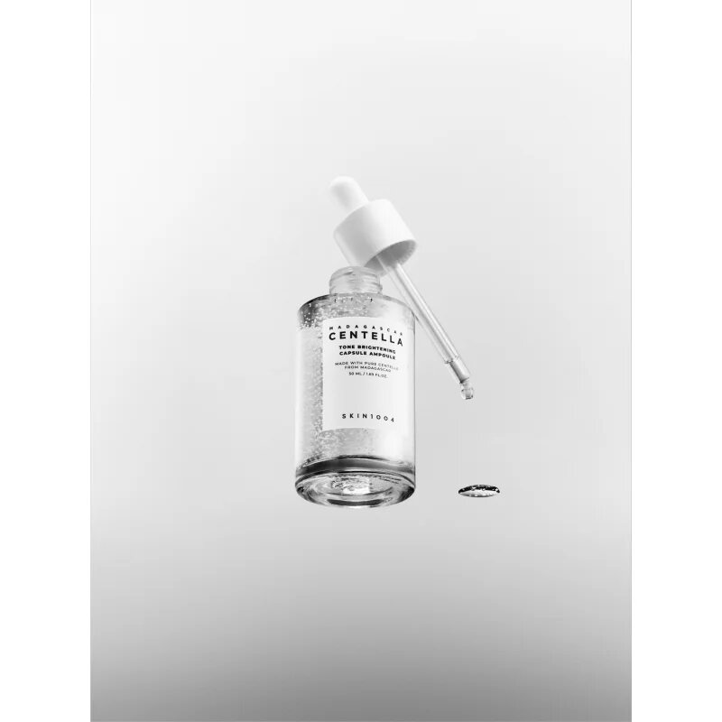 SKIN1004 Madagascar Centella Tone Brightening Capsule Ampoule hidratáló szérum az élénk és kisimított arcbőrért 50 ml