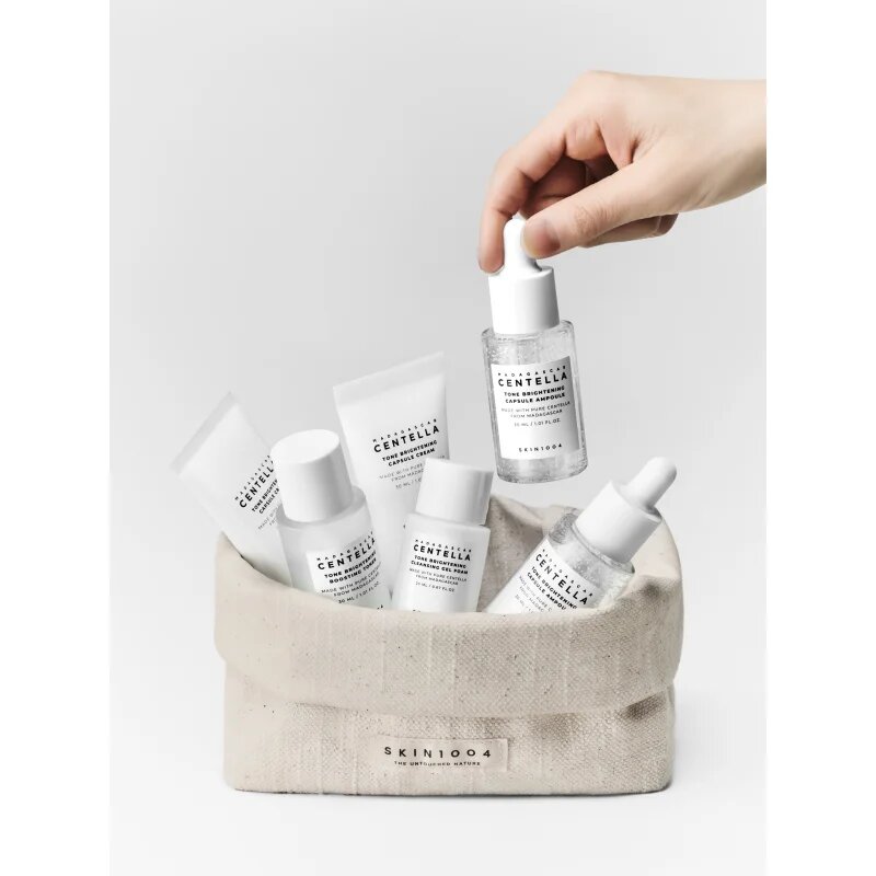 SKIN1004 Madagascar Centella Tone Brightening Travel Kit utazási készlet az élénk bőrért
