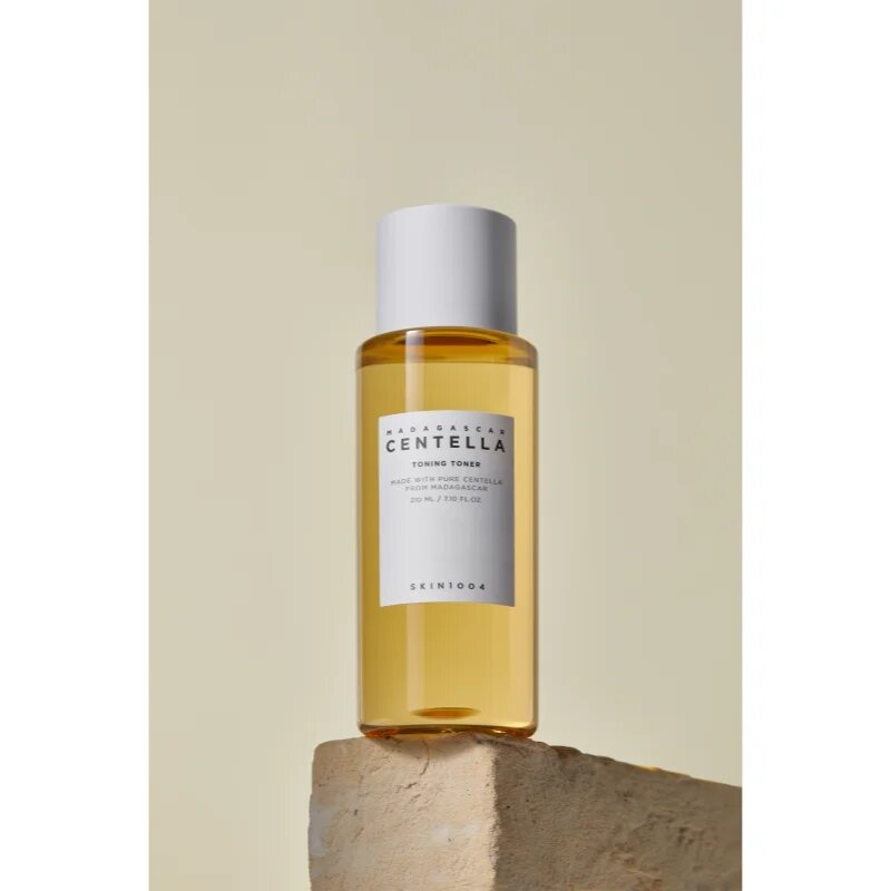 SKIN1004 Madagascar Centella Toning Toner gyengéd bőrhámlasztó tonik az érzékeny arcbőrre 210 ml