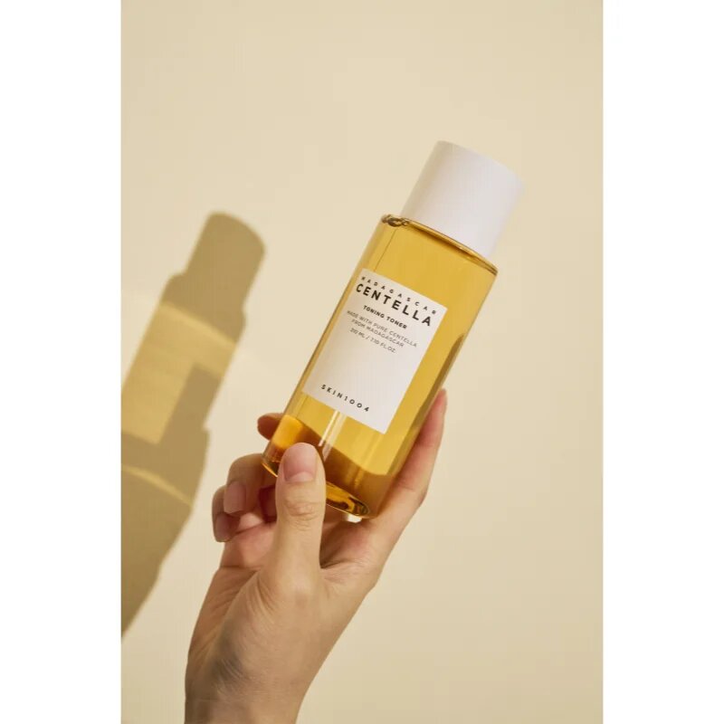 SKIN1004 Madagascar Centella Toning Toner gyengéd bőrhámlasztó tonik az érzékeny arcbőrre 210 ml