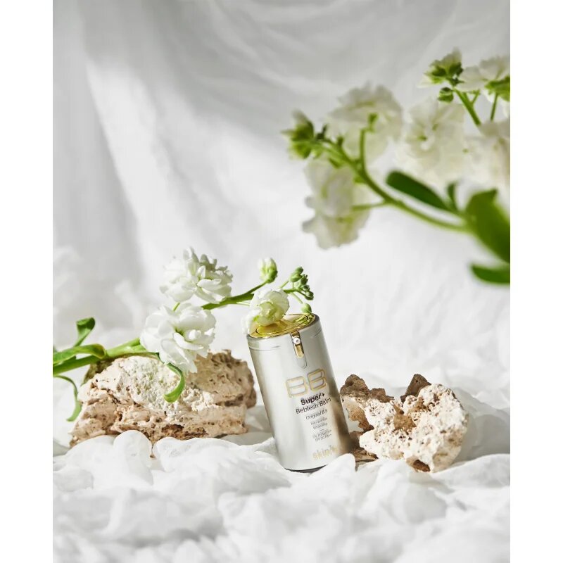 Skin79 Super+ Beblesh Balm hidratáló BB krém SPF 30 árnyalat Natural Beige (Gold) 40 ml