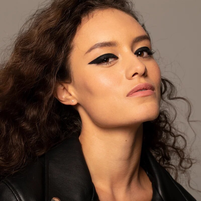 Smashbox Always On Liquid Liner professzionális folyékony szemceruza árnyalat black 0.6 g