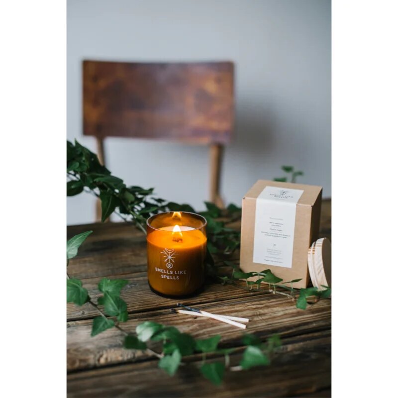 Smells Like Spells Norse Magic Norns illatgyertya fa kanóccal (luck/success) 200 g