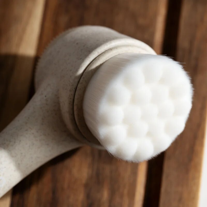 So Eco Facial Cleansing Brush kétoldalas arctisztító kefe komposztálható nyéllel 1 db