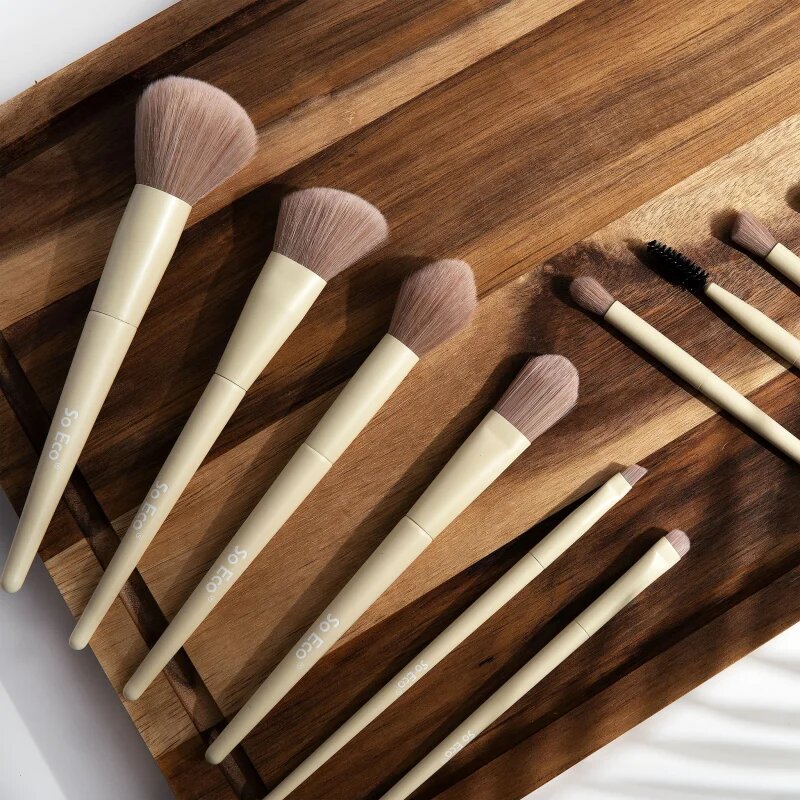 So Eco Flawless 12 Piece Brush & Bag Set Complexion Sponge Ecsetkészlet táskával