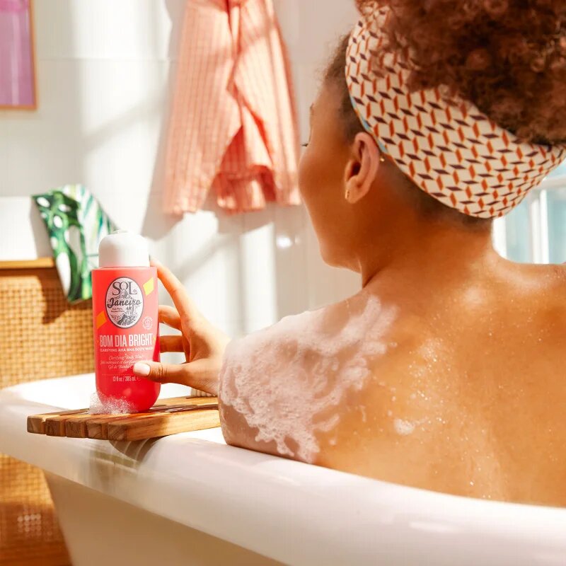 Sol de Janeiro Bom Dia™ Bright Body Wash hámlasztó tusfürdő gél kisimító hatással 385 ml