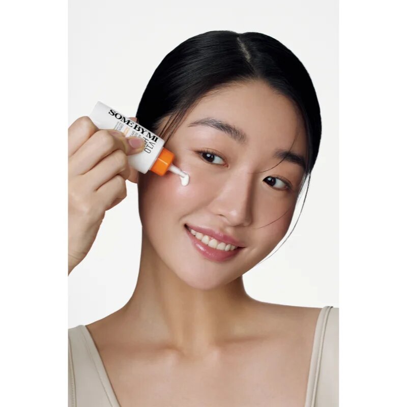 Some By Mi V10 Hyal Antioxidant Sunscreen intenzív nyugtató és védő krém SPF 50+ 40 ml