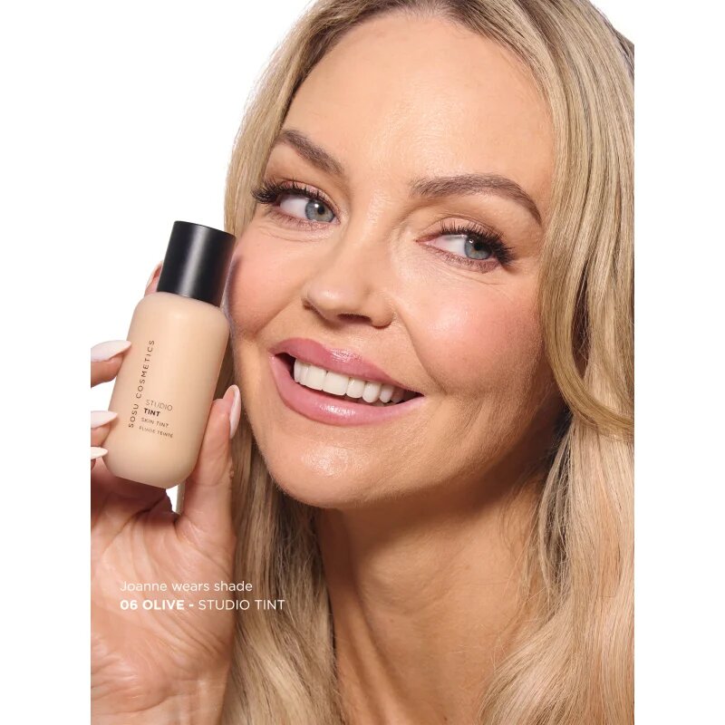 SOSU Cosmetics Studio Tint gyengéd tonizáló fluid árnyalat 06 Olive 40 ml