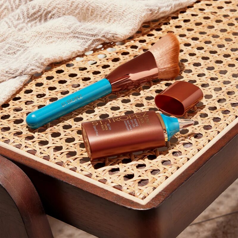 St.Tropez Tantour & Applicator Brush önbarnító applikátor 1 db