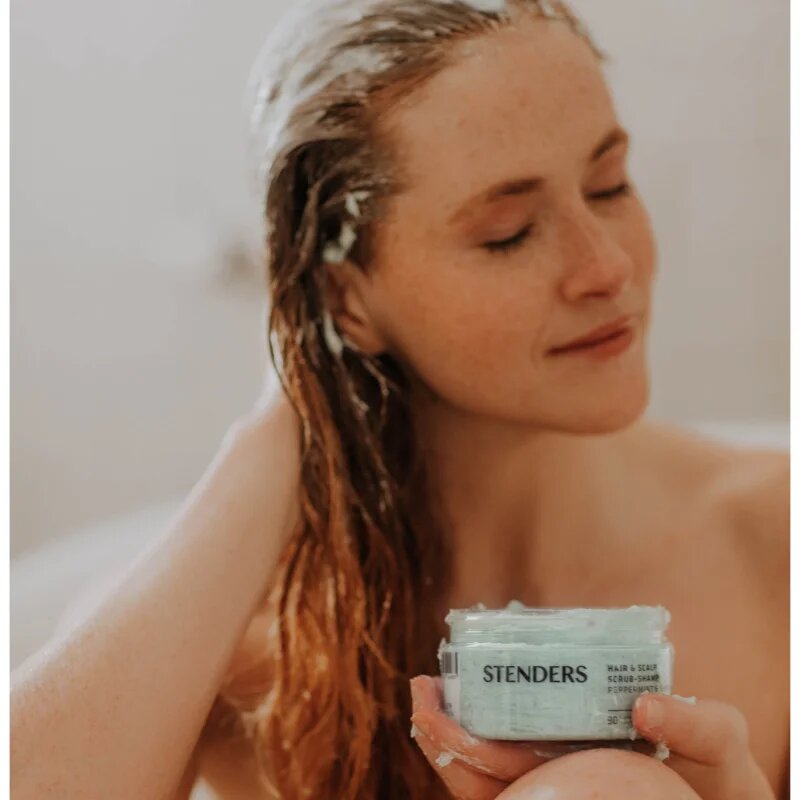STENDERS Peppermint & Shea frissítő és tisztító peeling a hajra és a fejbőrre 300 g