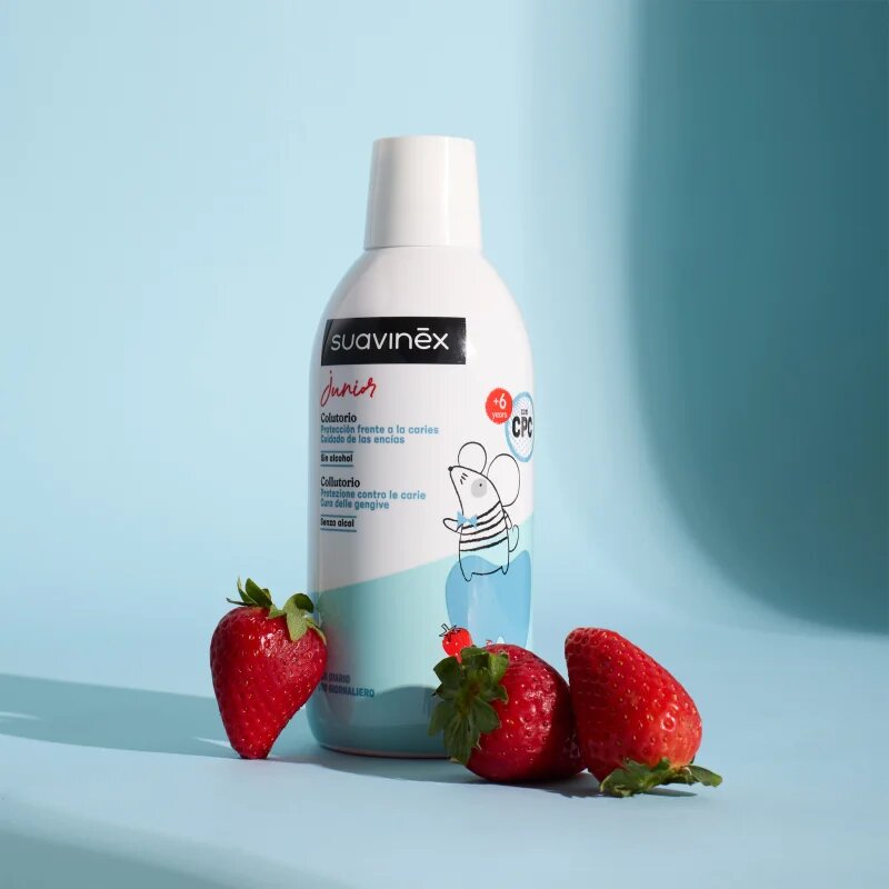 Suavinex Junior 6 y+ szájvíz gyermekeknek íz Strawberry 500 ml