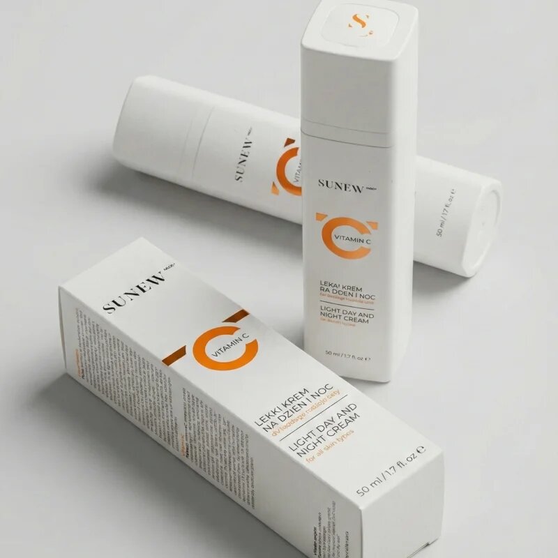 SUNEWMED+ Lightweight Vitamin C Face Cream Day & Night könnyű krém C vitamin 50 ml