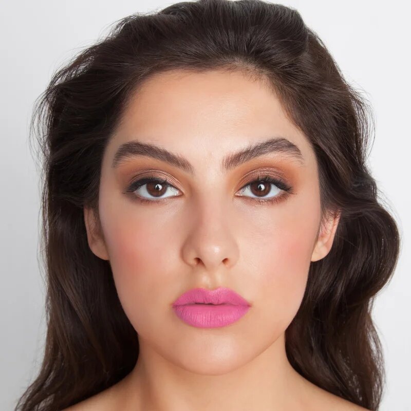theBalm Meet Matt(e) Hughes Long Lasting Liquid Lipstick hosszantartó folyékony rúzs árnyalat Chivalrous 7.4 ml
